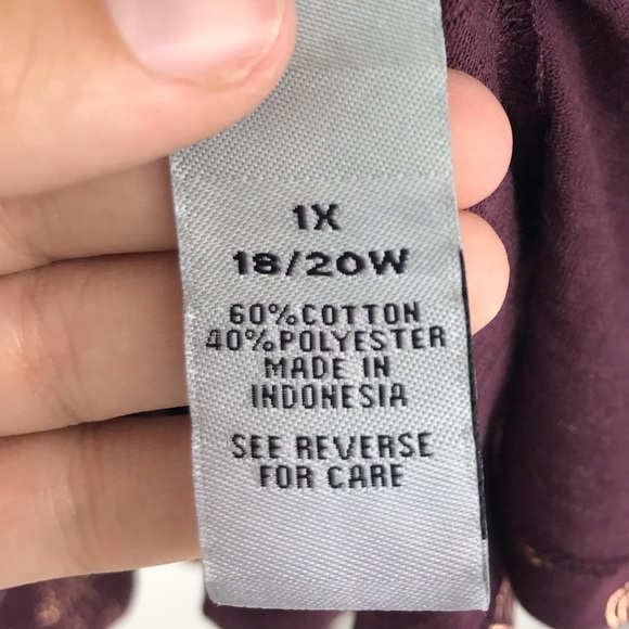 Catherine’s Maroon and Gold Floral Pattern Top Size XL - Picture 5 of 7